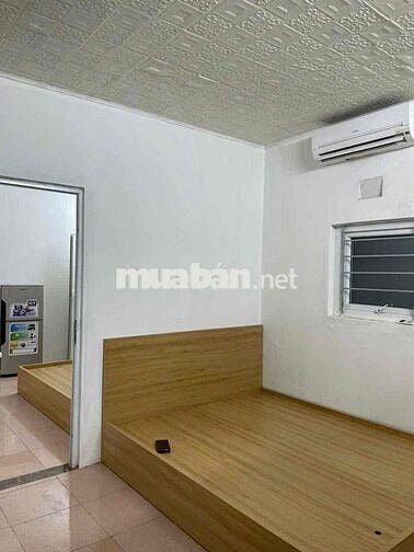 Bán đất ô tô tránh tặng nhà 2 tầng Đức diễn BTL - HN