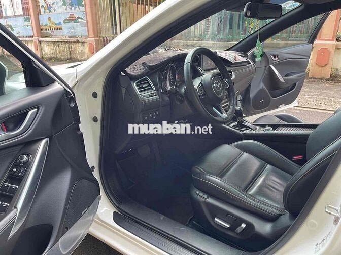 Mazda Mazda 6 2018 2.0 Số tự động Trắng