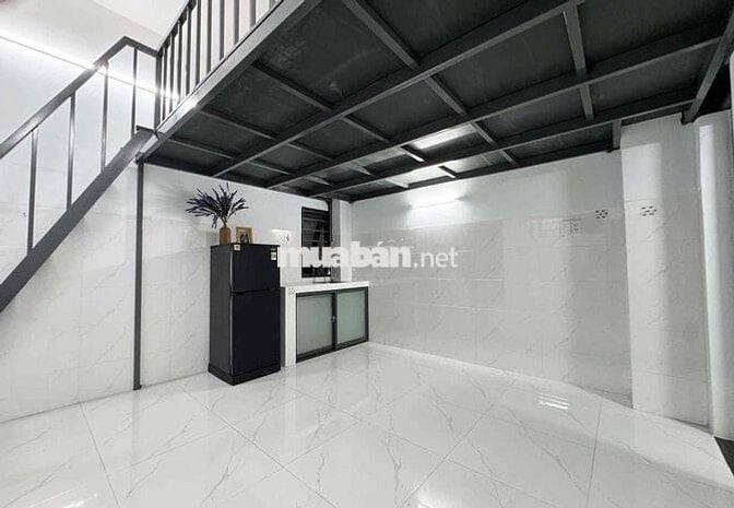 Phòng rộng 30m2 mới xây ngay Phạm Văn Chiêu