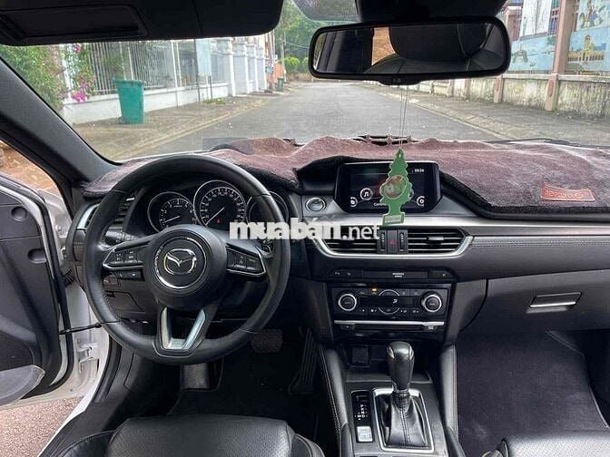 Mazda Mazda 6 2018 2.0 Số tự động Trắng