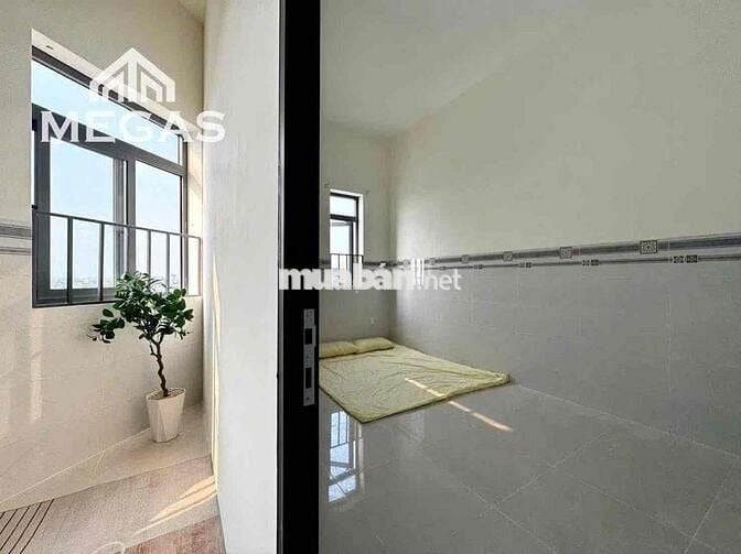 Căn Hộ 1 Phòng Ngủ + 1 Phòng Gác Mới, Đầy Đủ Nội Thất, Gần CV Phần Mềm