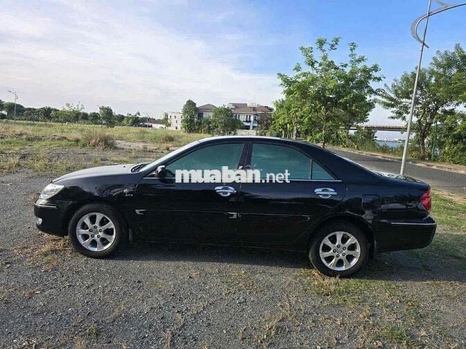 Toyota Camry 2004 Số sàn Đen