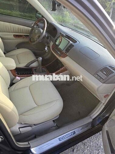 Toyota Camry 2004 Số sàn Đen