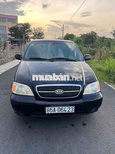 Kia Carnival 7 chỗ màu Đen
