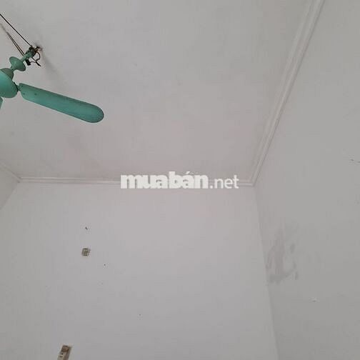 Cho thuê phòng trọ, rộng, thoáng mát, có sân trước nhà