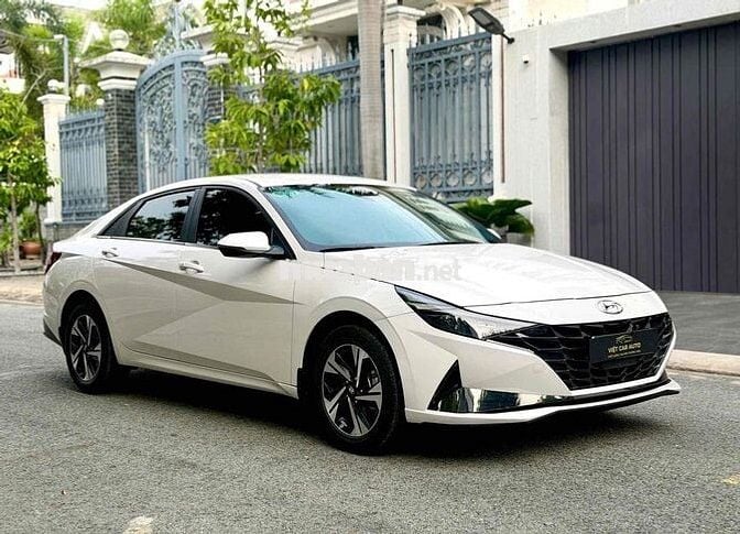 Hyundai Elantra 1.6AT 2022 Trắng 61.000km