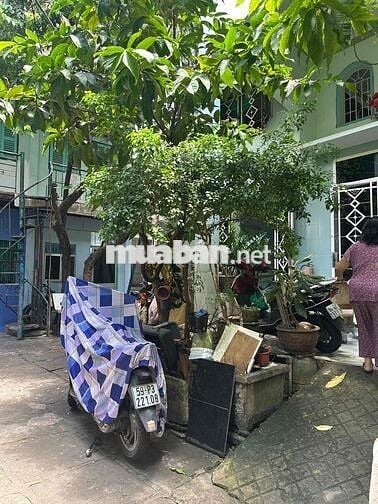 Cần bán gấp nhà đường Chử Đồng Tử, Tân Bình. Gần chợ Tân Bình