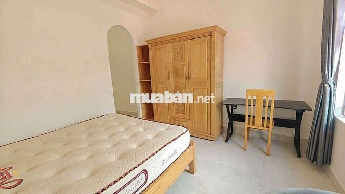 Căn Hộ Tách Bếp 40m2 Cửa Sổ Thoáng Mát Gần Sân Bay, Quận Tân Bình