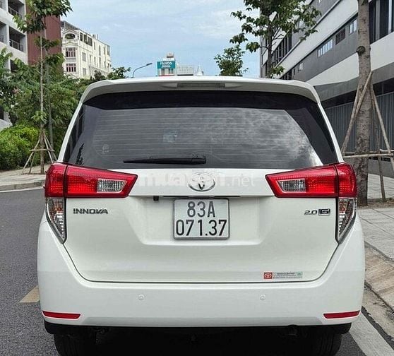 Toyota Innova 2.0G 2018 Trắng xe gia đình