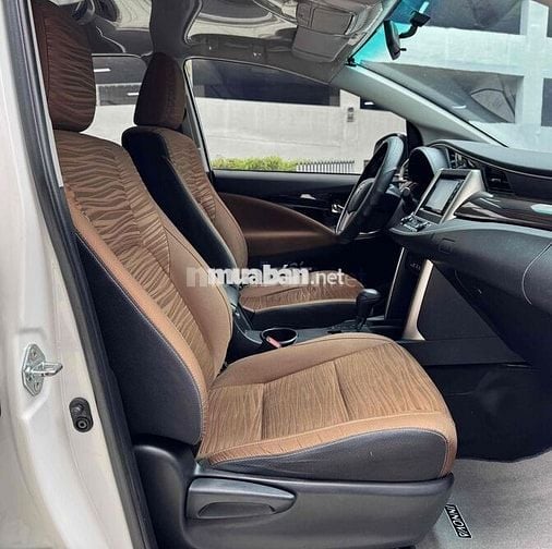 Toyota Innova 2.0G 2018 Trắng xe gia đình