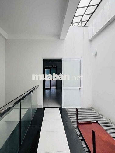 NHÀ RỘNG TX25. TRỆT 2 LẦU 4PN 4WC. SÂN XE HƠI