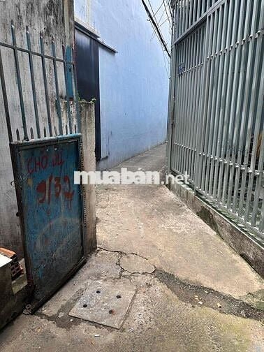 Cần bán gấp nhà đường Chử Đồng Tử, Tân Bình. Gần chợ Tân Bình
