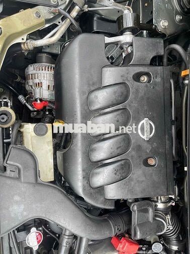 Nissan Grand Livina Xám 7 chỗ xăng