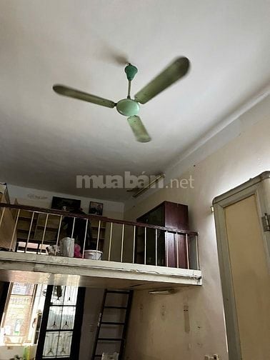 Cho thuê nhà tầng 2 phố Quán Thánh, P.Ba Đình, Hà Nội, DT 30 m2,
