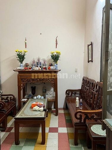 Cho thuê nhà tầng 2 phố Quán Thánh, P.Ba Đình, Hà Nội, DT 30 m2,
