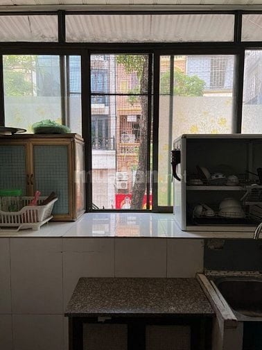 Cho thuê nhà tầng 2 phố Quán Thánh, P.Ba Đình, Hà Nội, DT 30 m2,