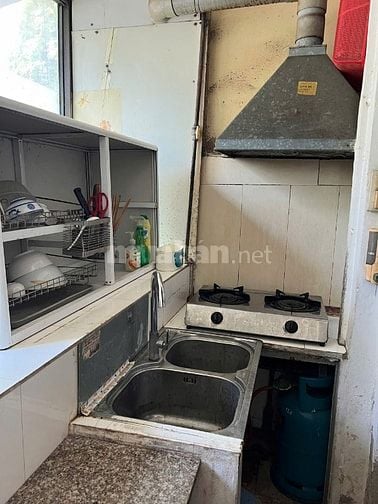 Cho thuê nhà tầng 2 phố Quán Thánh, P.Ba Đình, Hà Nội, DT 30 m2,