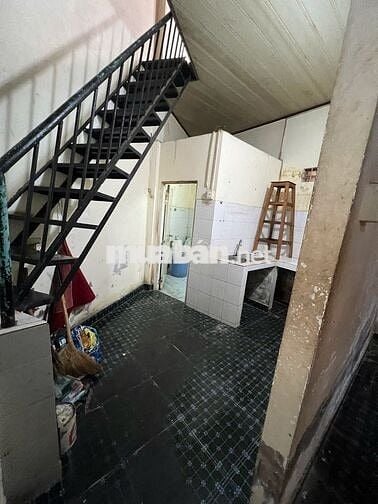 Cần bán gấp nhà để đi nước ngoài