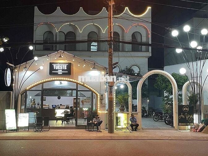 bán nhà  và đất mặt tiền lê văn lương