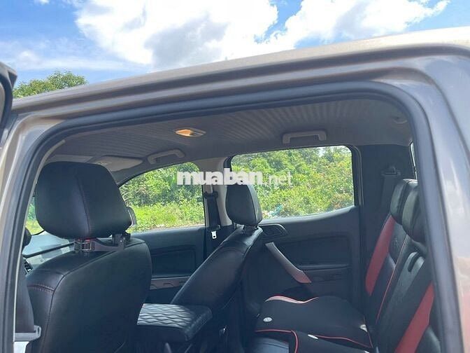 Ford Ranger XLS 2019 2.2 MT 4x2 Vàng Cát