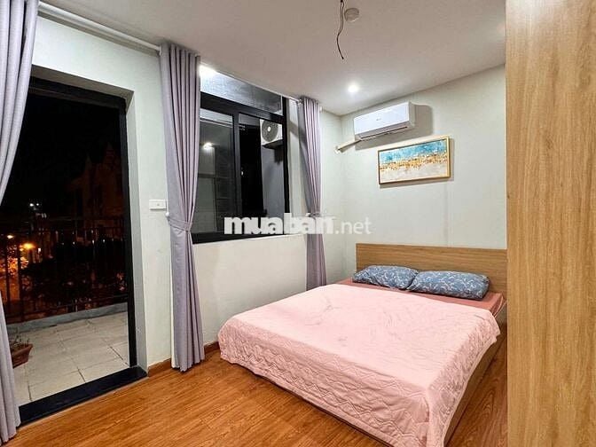 Cho thuê nhà Sài Đồng - 80m, x 3 tầng, vỉa hè, kinh doanh. Giá 6,5tr