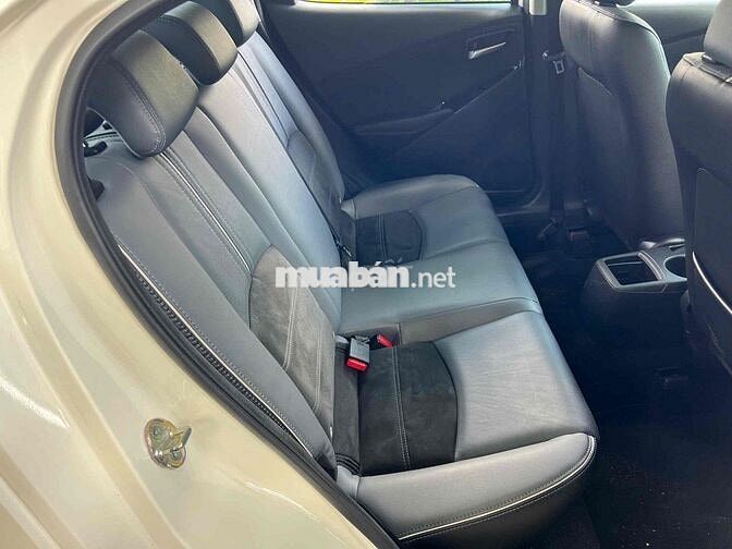Mazda Mazda 2 Luxury 2023 Trắng Tự động