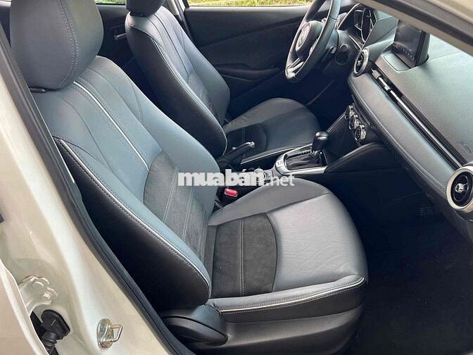 Mazda Mazda 2 Luxury 2023 Trắng Tự động