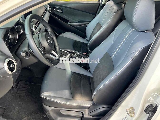 Mazda Mazda 2 Luxury 2023 Trắng Tự động