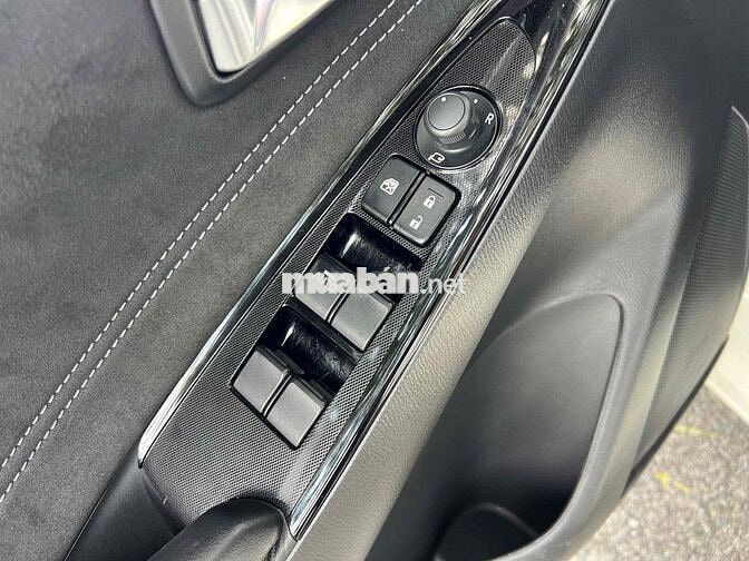 Mazda Mazda 2 Luxury 2023 Trắng Tự động