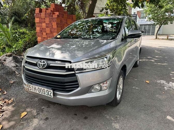 Toyota Innova E 2019 Xám