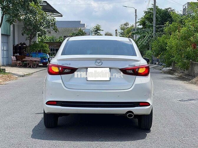 Mazda Mazda 2 Luxury 2023 Trắng Tự động