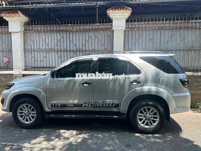Toyota Fortuner 2013 Số sàn Bạc
