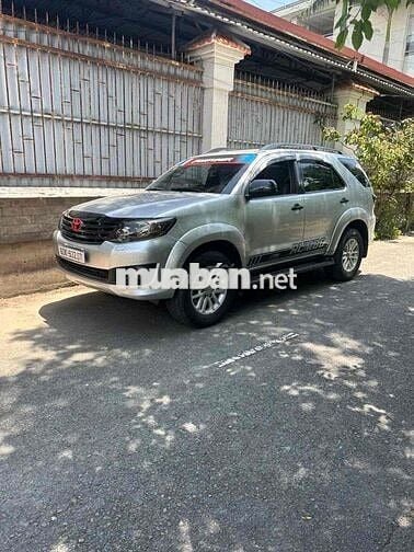 Toyota Fortuner 2013 Số sàn Bạc