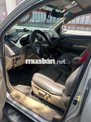 Toyota Fortuner 2013 Số sàn Bạc