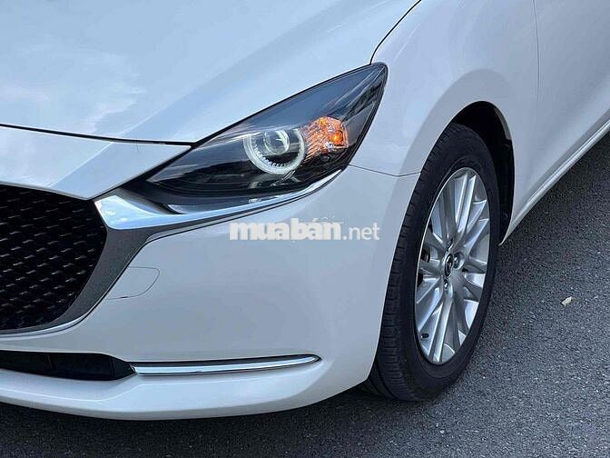 Mazda Mazda 2 Luxury 2023 Trắng Tự động