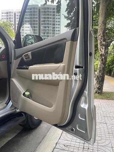Toyota Fortuner 2012 mẫu mới 2013 Xăng Tự động Bạc