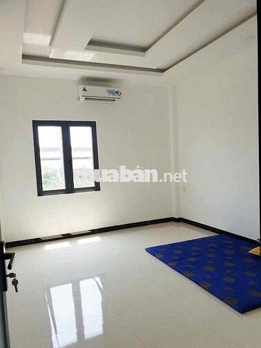 nhà 2 lầu 1 trệt Gần ngã tư Bình Chuẩn,4p ngủ có 2 máy lạnh,đường 7m