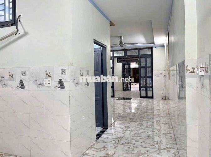 CHO THUÊ NHÀ TRỆT LẦU 100M2 GẦN CHỢ PHÚ AN  3 PHÒNG NGỦ GIÁ 7,5 TR/ 