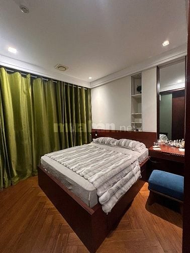 🌞 Hiếm có! Căn hộ 2PN full kính, ngập tràn ánh sáng tự nhiên