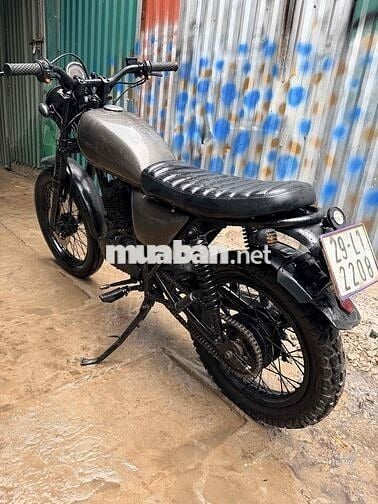 Suzuki Tracer Cafe Đen Máy đứng