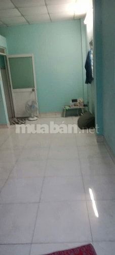 Nhà đường Trần Quang Cơ, giáp Q12