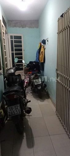 Nhà đường Trần Quang Cơ, giáp Q12
