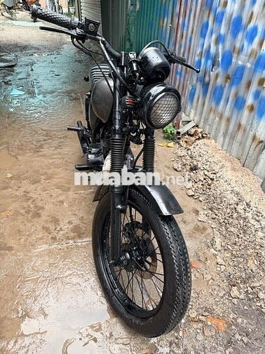 Suzuki Tracer Cafe Đen Máy đứng
