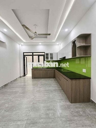 Cho Thuê Nhà DT 4x22 1Trệt 2Lầu 4Pn 5wc Sân Xe Rộng Hẻm Xe Tải