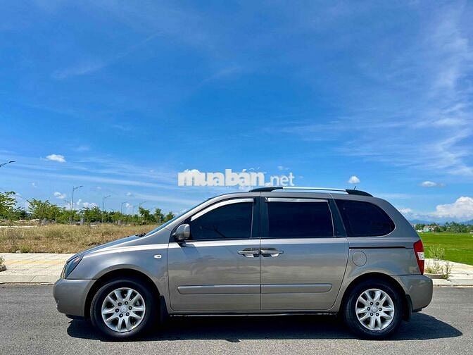 Kia Carnival 2009 nhập hàn fom mới