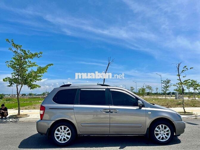 Kia Carnival 2009 nhập hàn fom mới