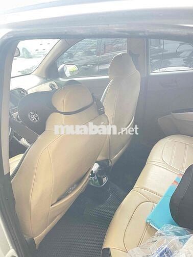 Hyundai Grand i10 5 chỗ màu Bạc