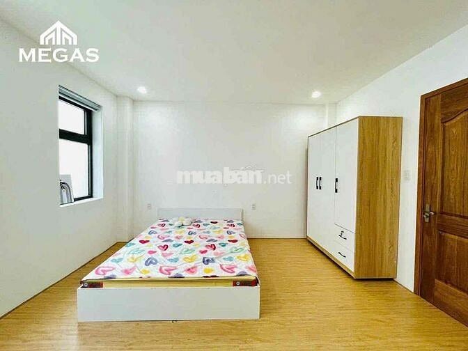STUDIO CÓ THANG MÁY CỬA SỔ NGAY VÒNG XOAY DÂN CHỦ SIÊU RẺ