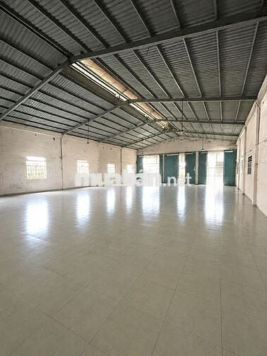 Cho thuê kho/xưởng 500m2 p BHH sẵn điện 3fa, đường tải 10 tấn trần cao