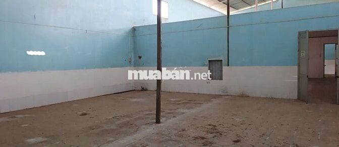 Cho thuê nhà ngang 20m dài 35m mặt tiền